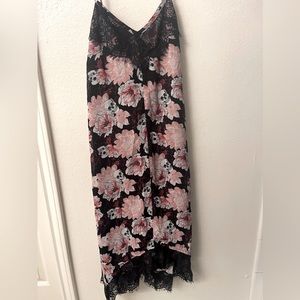 Torrid skulls & roses sleep dress